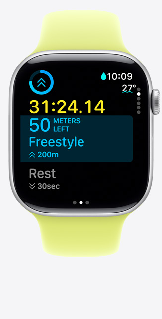 Apple Watch Series 11, hliníkové pouzdro, stříbrná barva, obrazovka vlastního cvičení pro plavání v bazénu, na ní naměřené údaje, sportovní řemínek, neonově žlutá barva