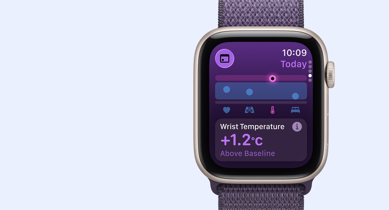 „Apple Watch SE 3“, aliuminio korpusas, žvaigždžių šviesos spalva, riešo temperatūros rodikliai, dešinės pusės išorė, „Digital Crown“, dirželis, sportinė apyrankė, violetinės miglos spalva