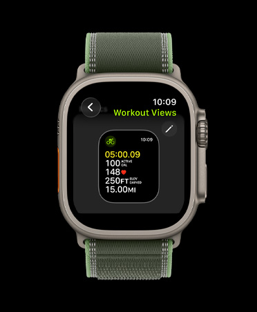 Apple Watch Ultra 3, kast van titanium, kleur naturel, scherm voor het bewerken van Work-outweergaven