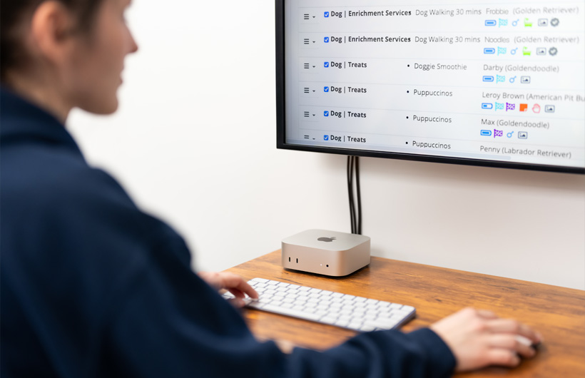 Mac mini giúp nhân viên dễ dàng đăng nhập và xem các nhiệm vụ sắp tới.