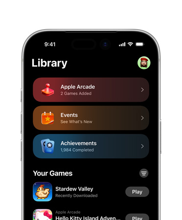 Metade superior do ecrã do iPhone a mostrar o layout da app Jogos, incluindo o separador Biblioteca, Apple Arcade, Eventos, Proezas e a secção Todos os jogos